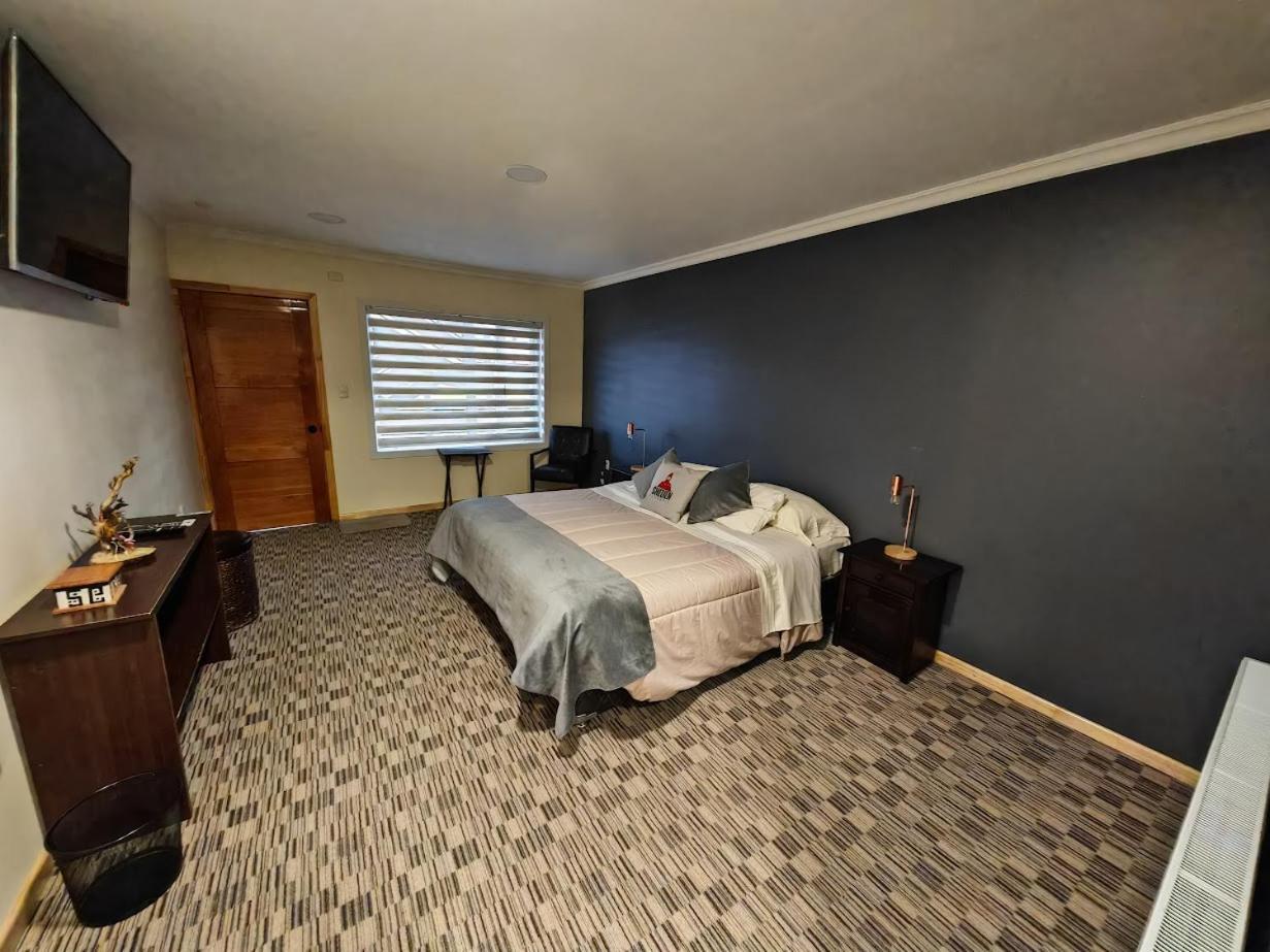 Auberge de jeunesse Sheuen Patagonia à Puerto Natales Extérieur photo