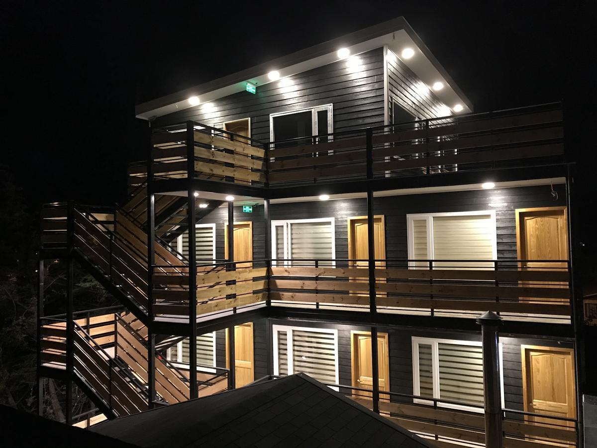 Auberge de jeunesse Sheuen Patagonia à Puerto Natales Extérieur photo